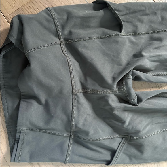 Lululemon Fast & Free Leggings - Picture 5 of 12